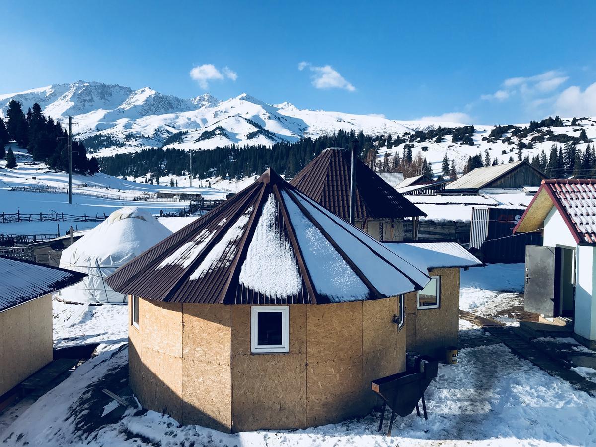 Alakol-Jyrgalan Guest House Екстериор снимка